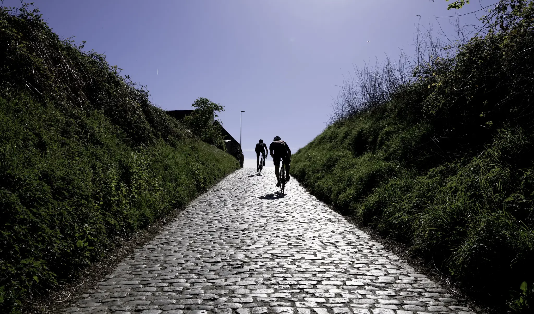 Rennrad auf den Straßen der Ardennen